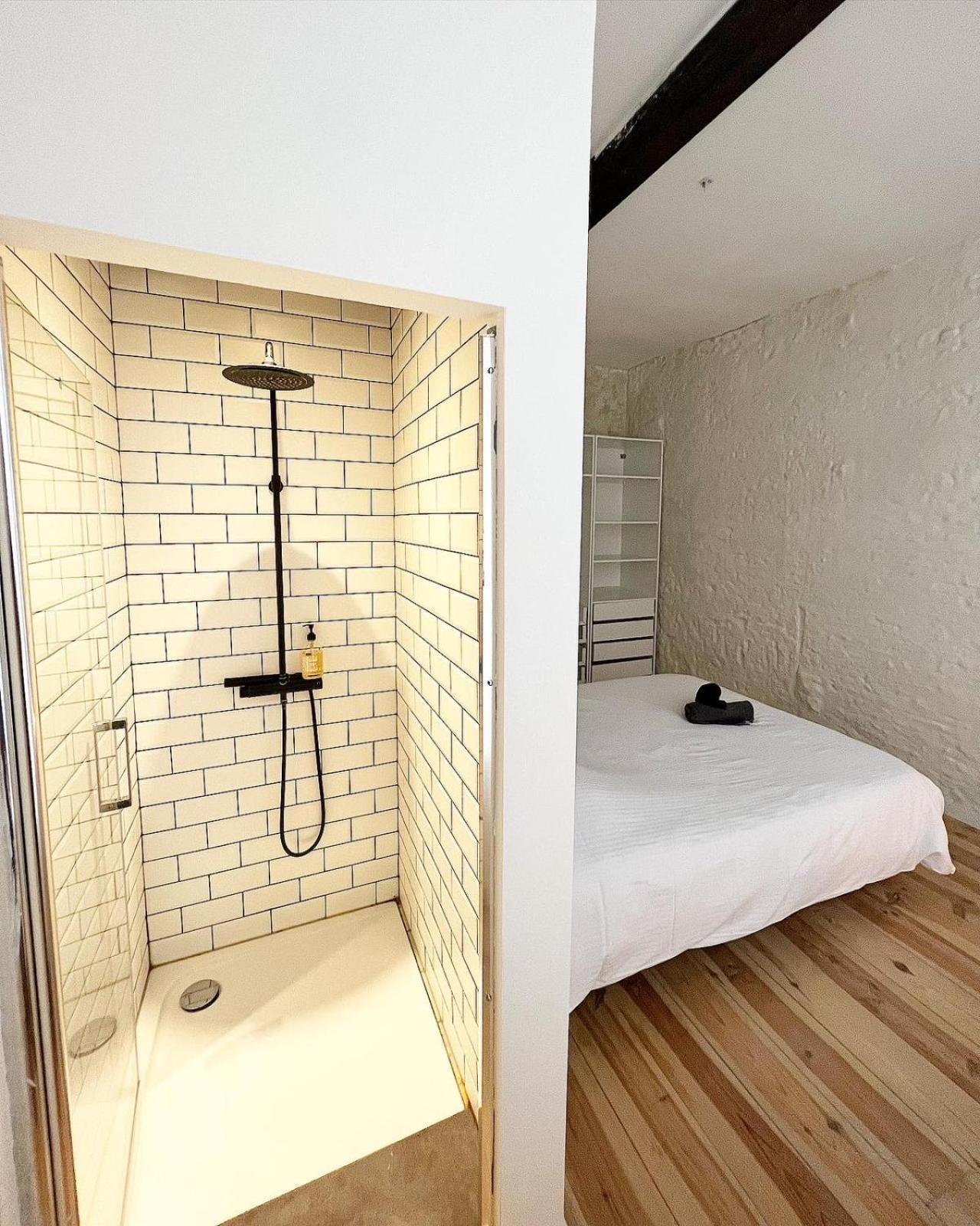 New Spacious Boutique Apartment's In The Center Of *