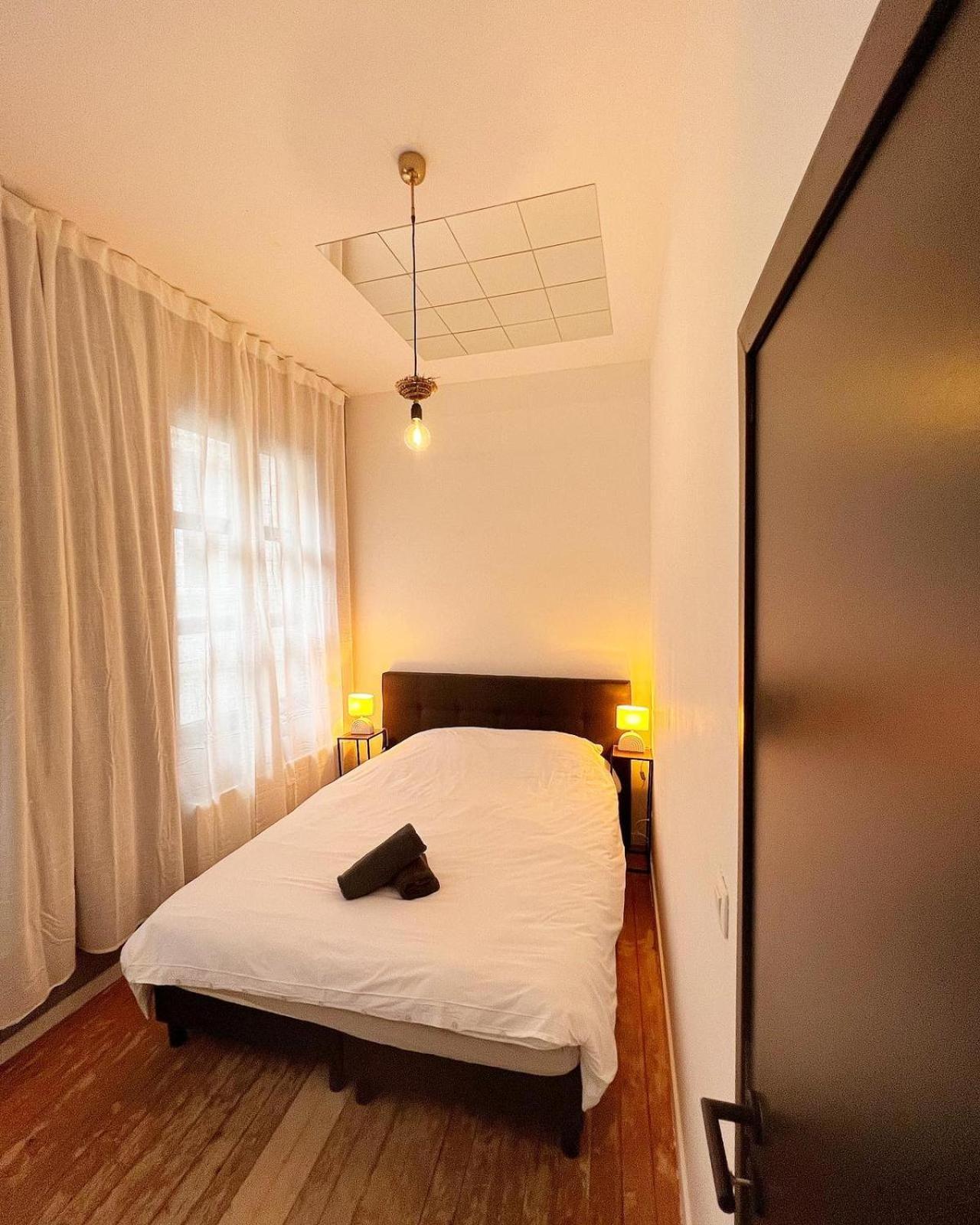 New Spacious Boutique Apartment's In The Center Of *